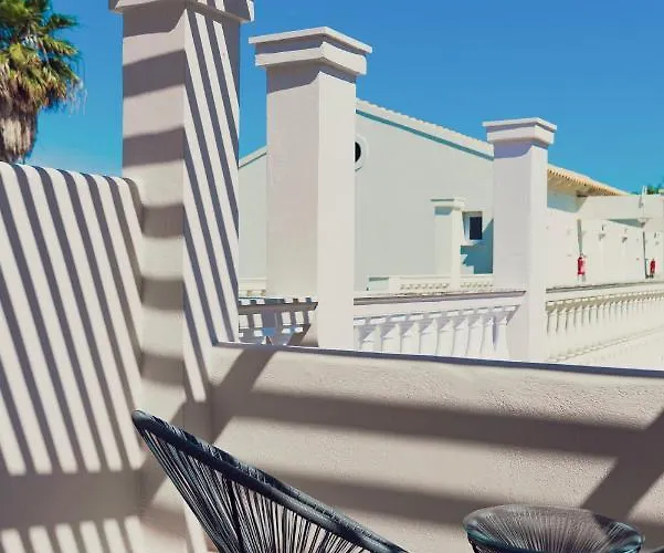 Ξενοδοχείο με διαμερίσματα La Playa Grande Κάβος