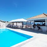 La Playa Grande Apartahotel