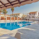 Aparthotel La Playa Grande Kávos